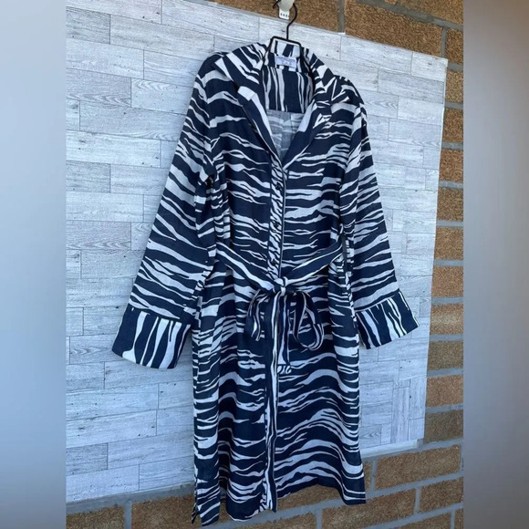 AVERARDO BESSI
Linen mid-length Zebra dress size 8 - Picture 3 of 16